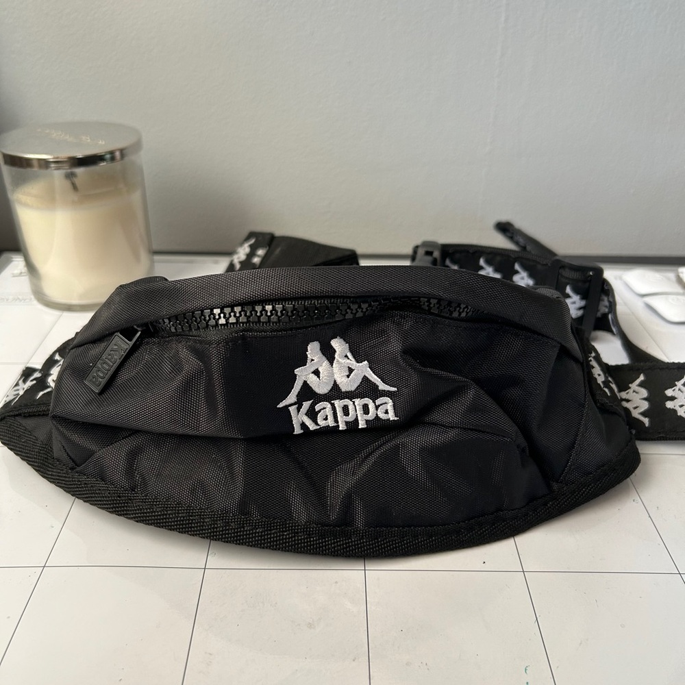Kappa black & white fanny pack